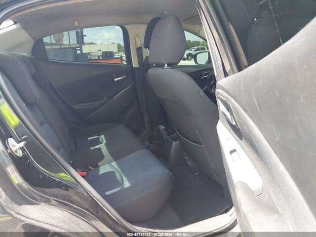 2017 TOYOTA YARIS IA 8