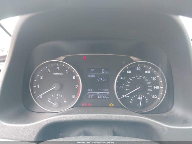 2017 HYUNDAI ELANTRA SE 7