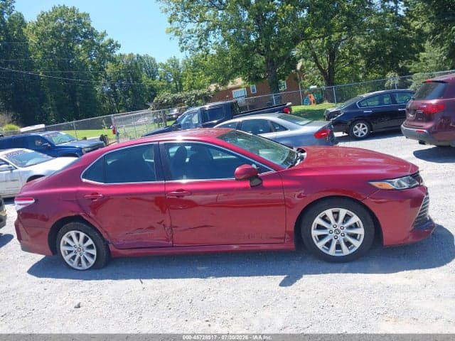 2018 TOYOTA CAMRY LE 14