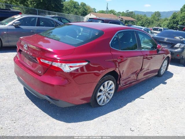 2018 TOYOTA CAMRY LE 4