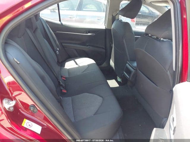 2018 TOYOTA CAMRY LE 8