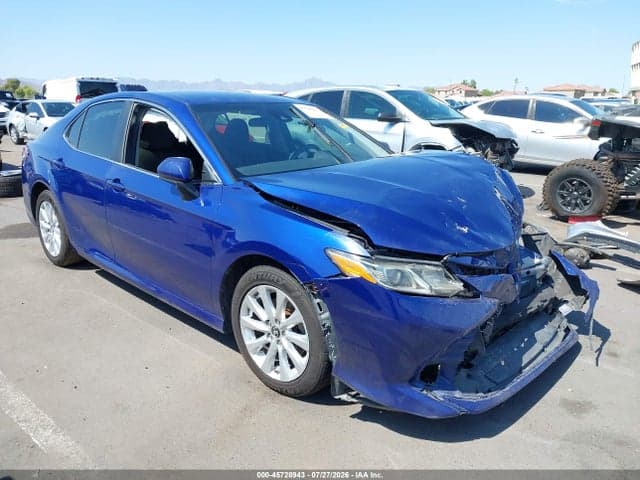 2018 TOYOTA CAMRY LE 1
