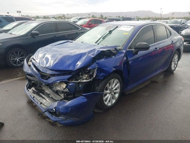 2018 TOYOTA CAMRY LE 2