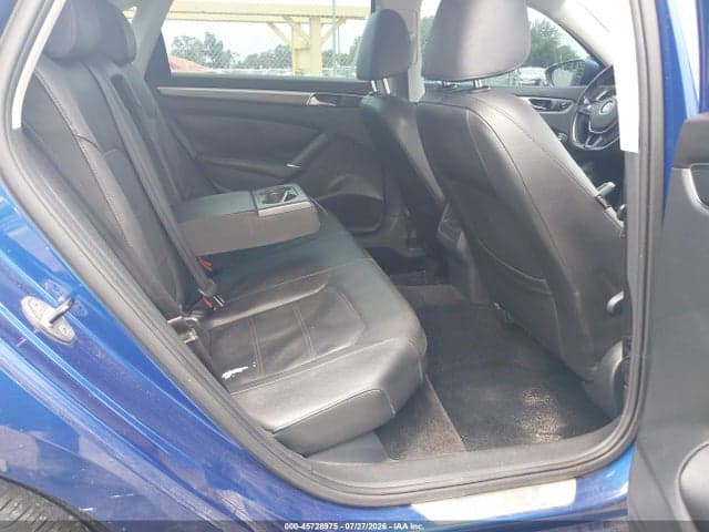 2017 VOLKSWAGEN PASSAT 1.8T R-LINE 8