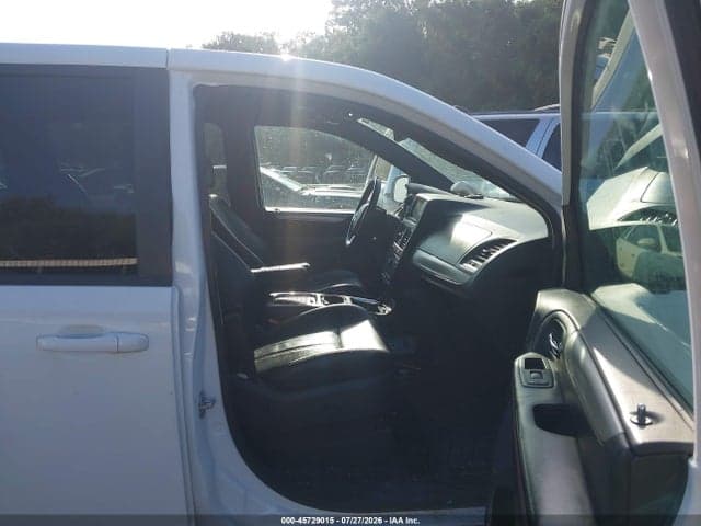 2019 DODGE GRAND CARAVAN GT 5