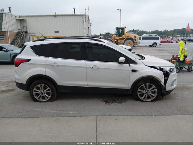 2019 FORD ESCAPE SEL 12