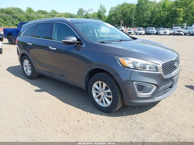 2017 KIA SORENTO 2.4L LX 1