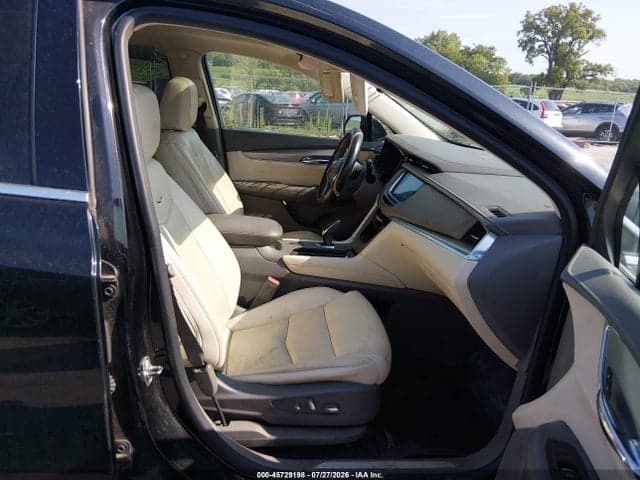 2017 CADILLAC XT5 LUXURY 5