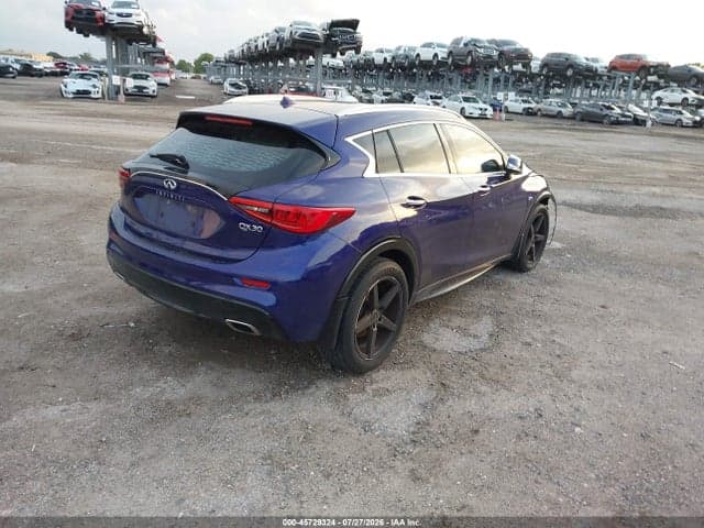 2017 INFINITI QX30 PREMIUM 4