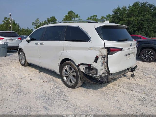 2022 TOYOTA SIENNA PLATINUM 3