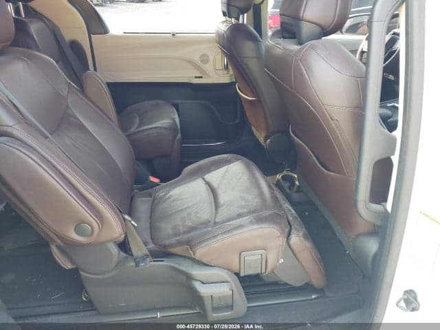 2022 TOYOTA SIENNA PLATINUM 8
