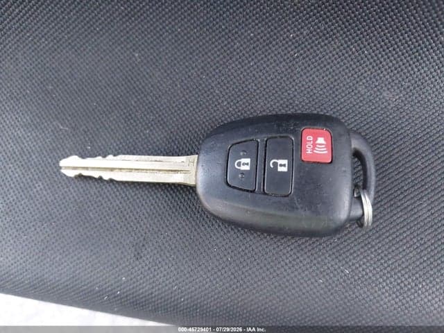 2017 TOYOTA RAV4 LE 11