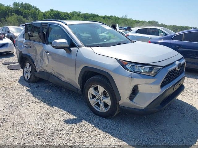 2019 TOYOTA RAV4 XLE 1