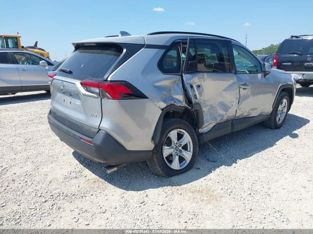 2019 TOYOTA RAV4 XLE 4