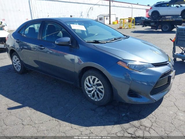 2017 TOYOTA COROLLA LE 1