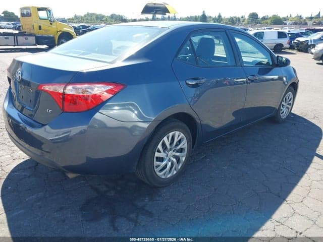 2017 TOYOTA COROLLA LE 4