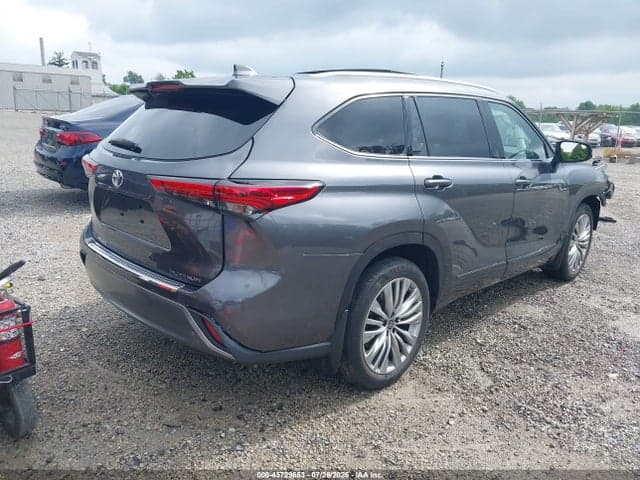 2023 TOYOTA HIGHLANDER PLATINUM 4