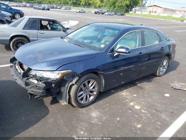 2019 TOYOTA AVALON XLE 2