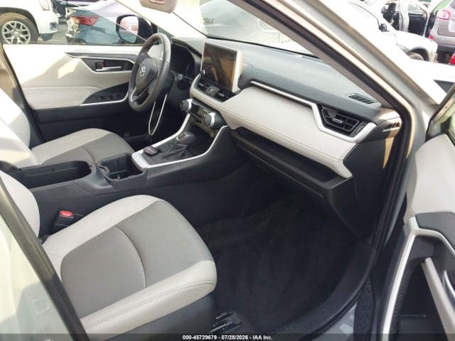 2023 TOYOTA RAV4 XLE PREMIUM 5