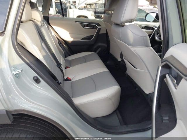 2023 TOYOTA RAV4 XLE PREMIUM 8