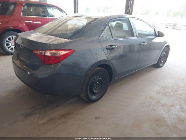 2018 TOYOTA COROLLA LE 4
