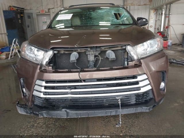 2017 TOYOTA HIGHLANDER XLE 6