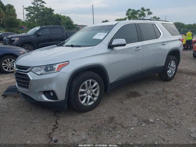 2021 CHEVROLET TRAVERSE FWD LT CLOTH 2