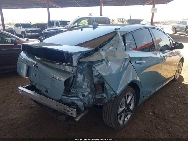 2017 TOYOTA PRIUS THREE TOURING 6