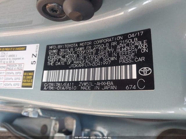 2017 TOYOTA PRIUS THREE TOURING 9