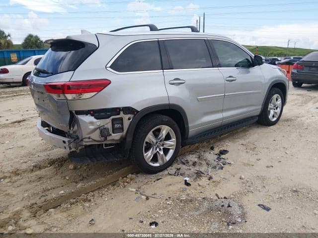 2019 TOYOTA HIGHLANDER LIMITED 4