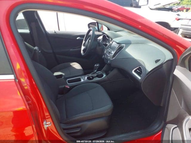 2017 CHEVROLET CRUZE LT AUTO 5