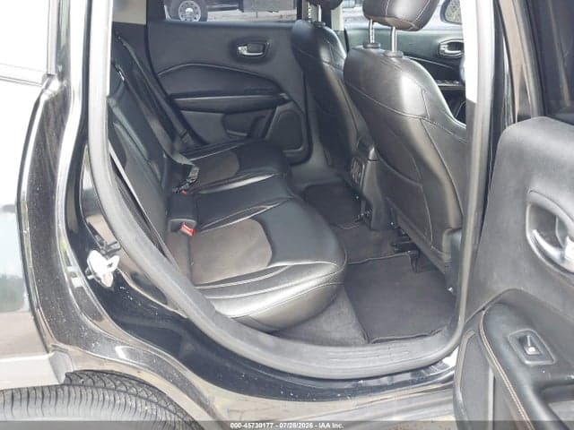2018 JEEP COMPASS LATITUDE FWD 8