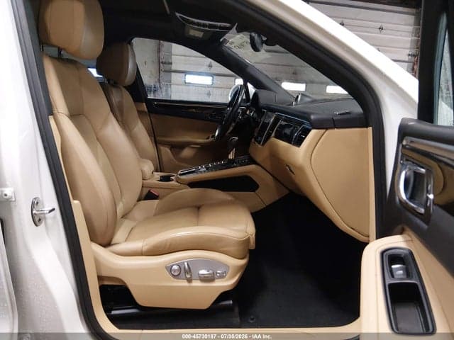 2018 PORSCHE MACAN 5