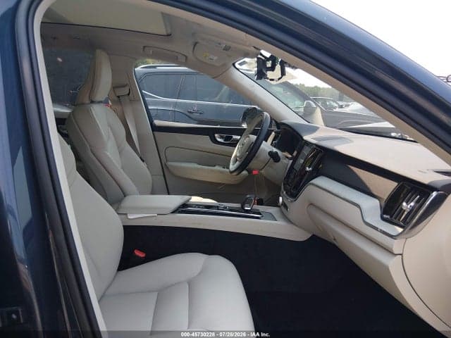 2025 VOLVO XC60 PLUG-IN HYBRID PLUS, T8 AWD ELECTRIC/GASOLINE, DARK 5