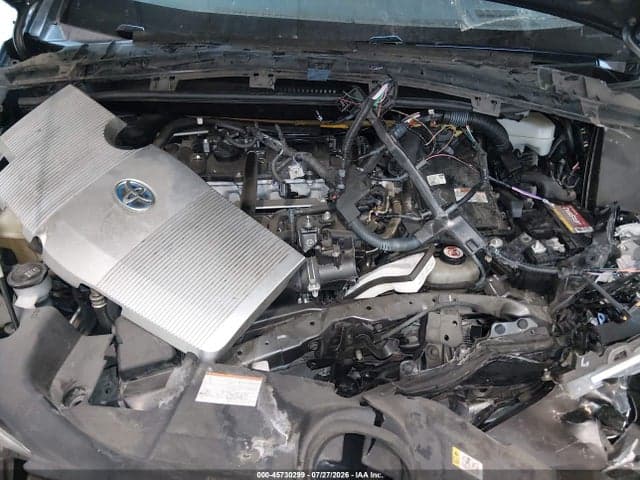 2017 TOYOTA PRIUS THREE 10