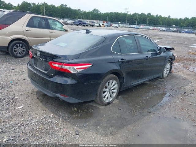 2019 TOYOTA CAMRY LE 4