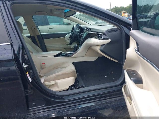 2019 TOYOTA CAMRY LE 5