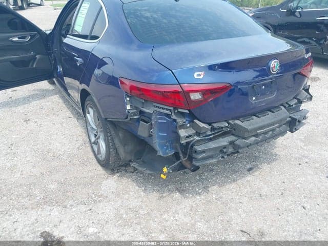 2017 ALFA ROMEO GIULIA AWD 6
