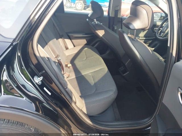 2025 KIA K4 LXS 8