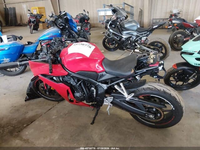 2024 HONDA CBR650 R 13