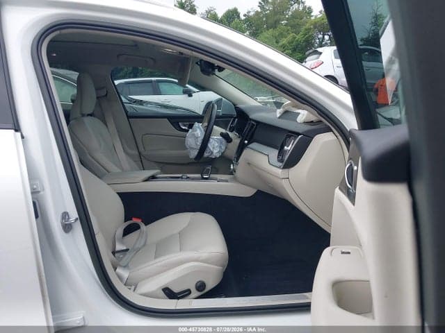 2023 VOLVO V60 CROSS COUNTRY B5 PLUS 5