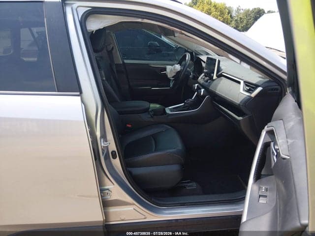 2019 TOYOTA RAV4 XLE PREMIUM 5