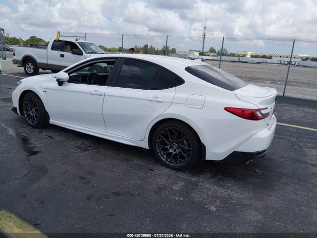 2025 TOYOTA CAMRY SE 3