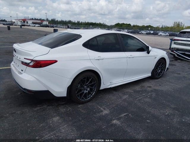2025 TOYOTA CAMRY SE 4