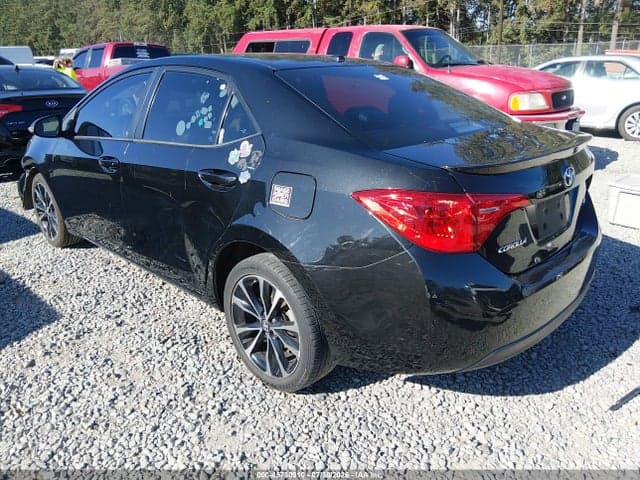 2017 TOYOTA COROLLA SE 3