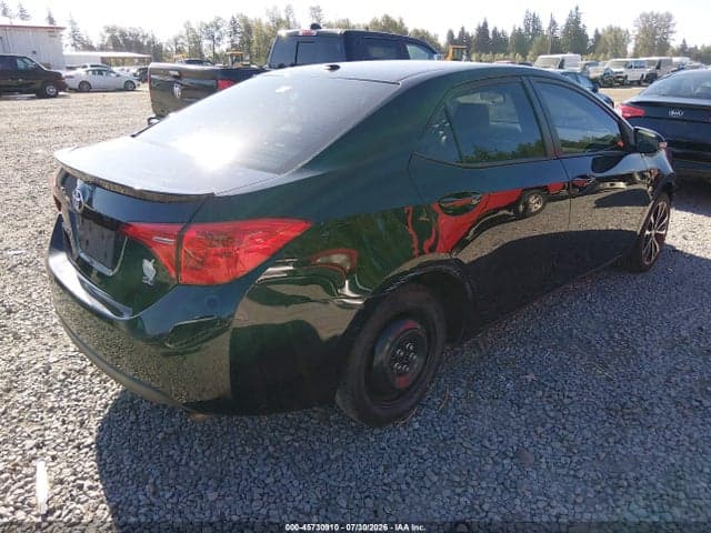 2017 TOYOTA COROLLA SE 4