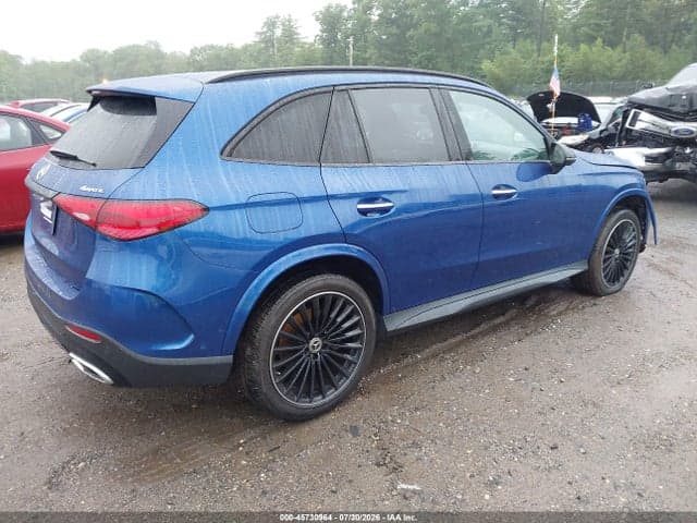 2023 MERCEDES-BENZ GLC 300 4MATIC SUV 4