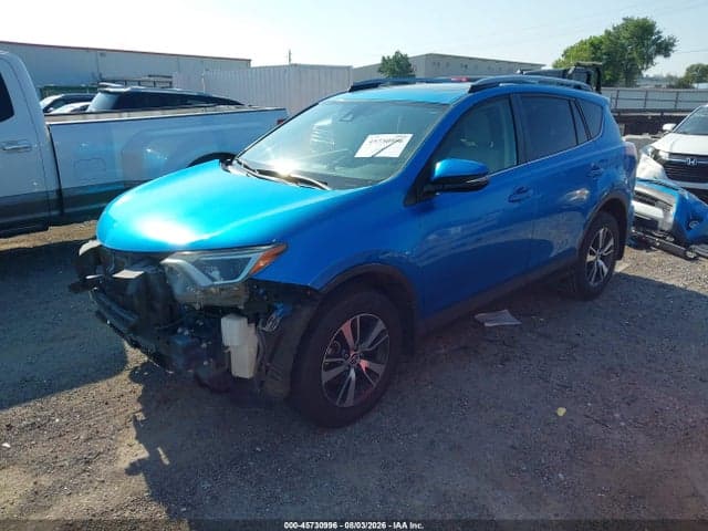 2017 TOYOTA RAV4 XLE 2