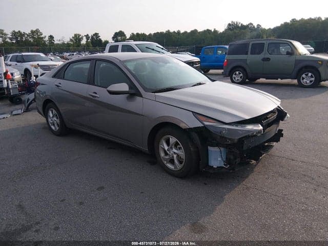 2023 HYUNDAI ELANTRA SE 1