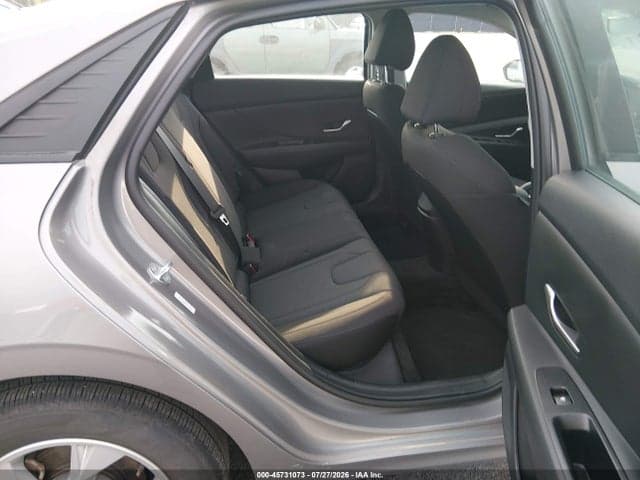 2023 HYUNDAI ELANTRA SE 8